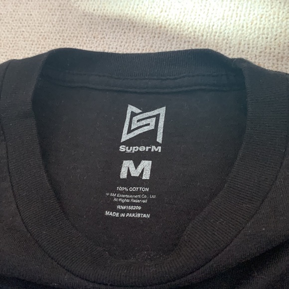 SuperM “We Are The Future Tour” unisex Merch T-Shirt (hat not included) - Picture 3 of 3